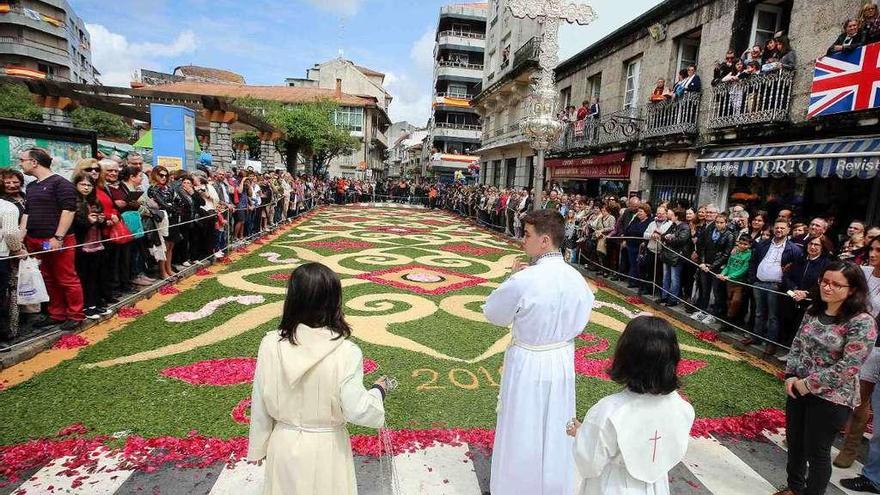 Una de las alfombras del Corpus Christi en la edición el pasado año. // A.Hernández