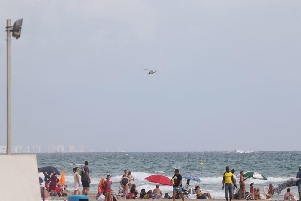 Las imágenes del accidente de avión en La Manga en el que ha muerto un piloto de la Patrulla Águila