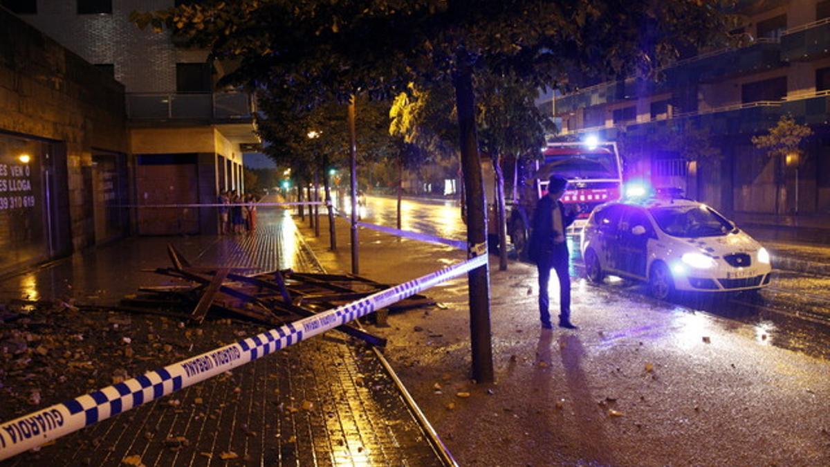 Una pérgola cayó sin causar heridos en la ciudad de Lleida a causa de la lluvia