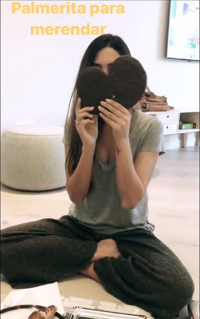 Sara Carbonero con una palmera de chocolate