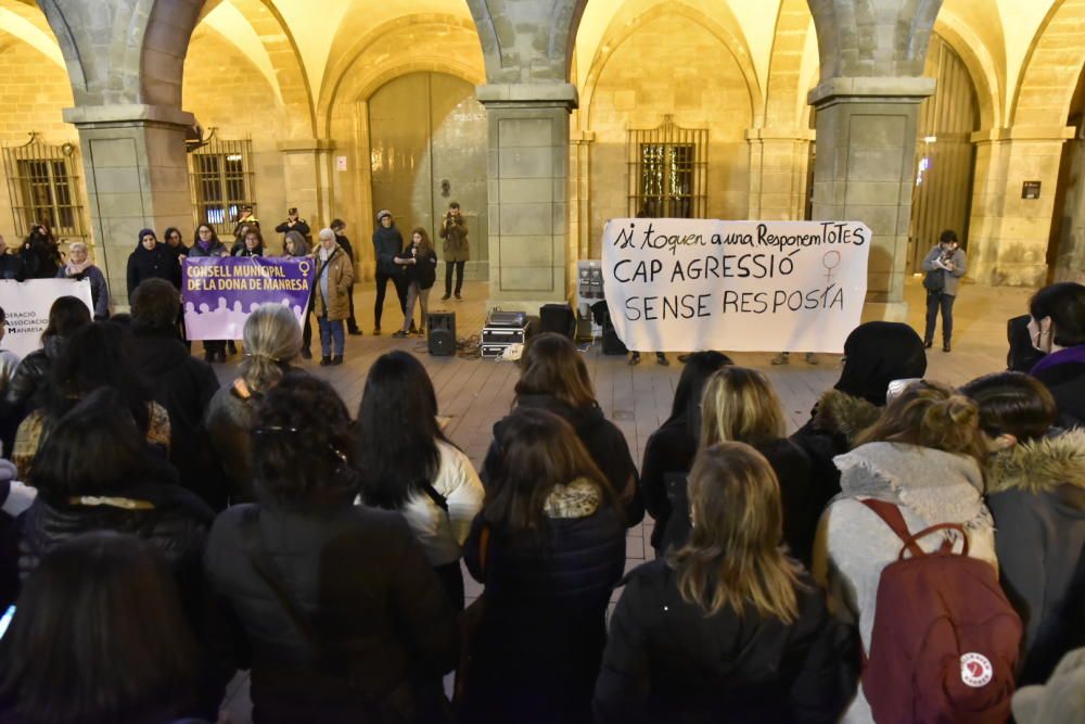 Unes 300 persones es concentren a Manresa contra les dues noves agressions sexuals