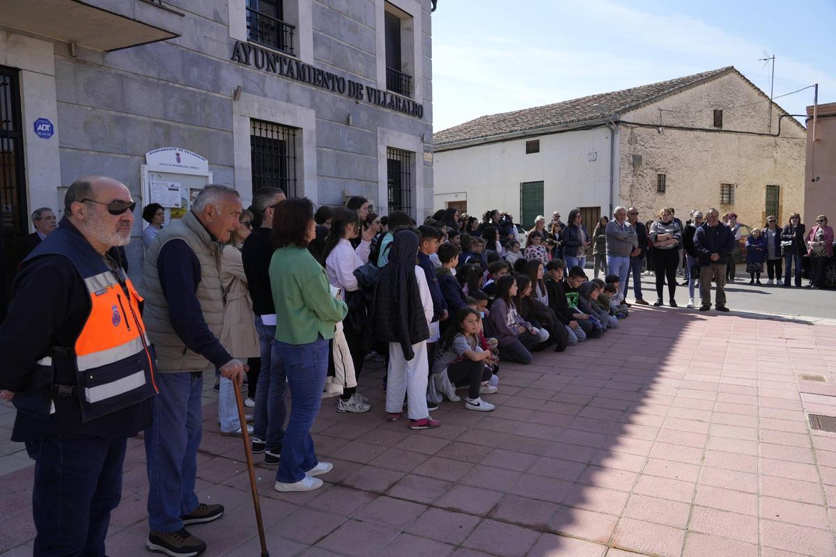 Un Villaralbo consternado llora al niño ahogado en su piscina Un Villaralbo consternado llora al niño ahogado en su piscina