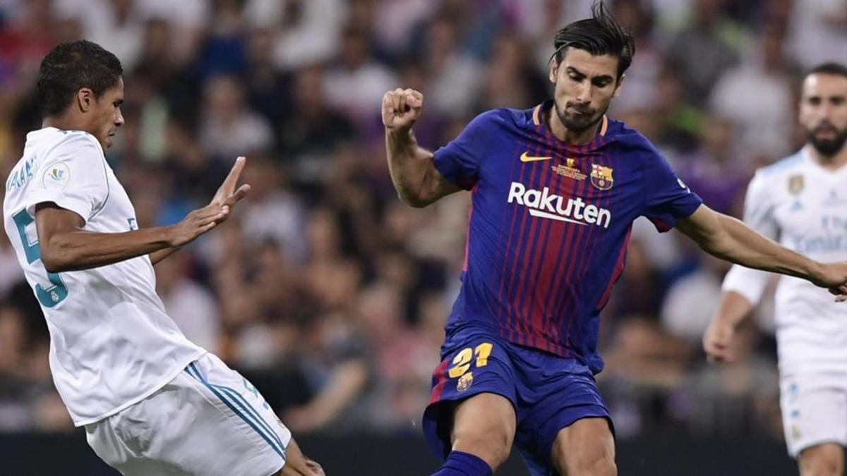 André Gomes, en su único partido oficial esta temporada, jugado en el Santiago Bernabéu