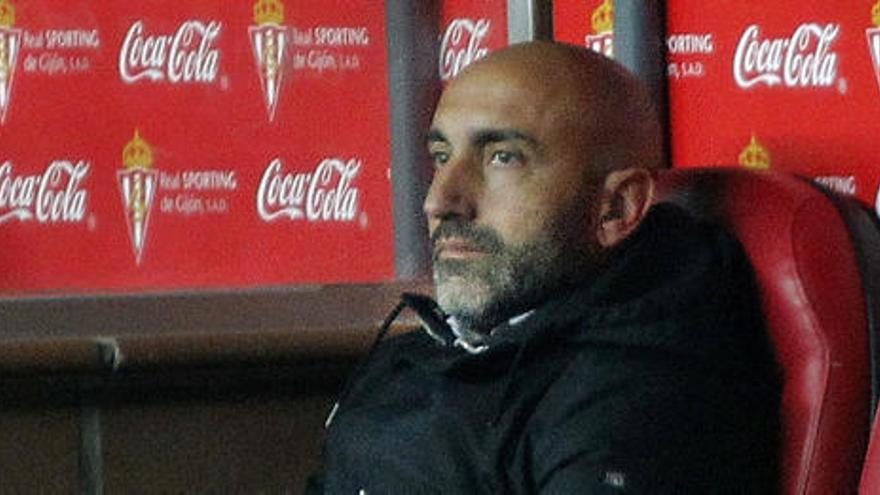 Abelardo fuera; Rubi, nuevo técnico del Sporting de Gijón