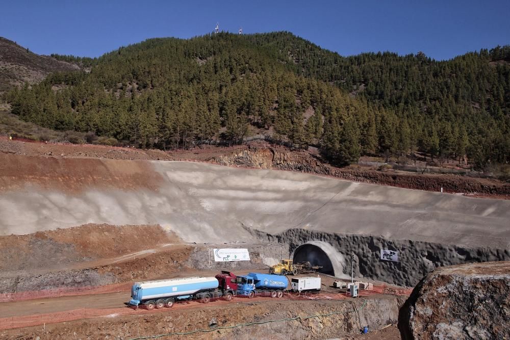 Inicio de la excavación del túnel de Erjos.