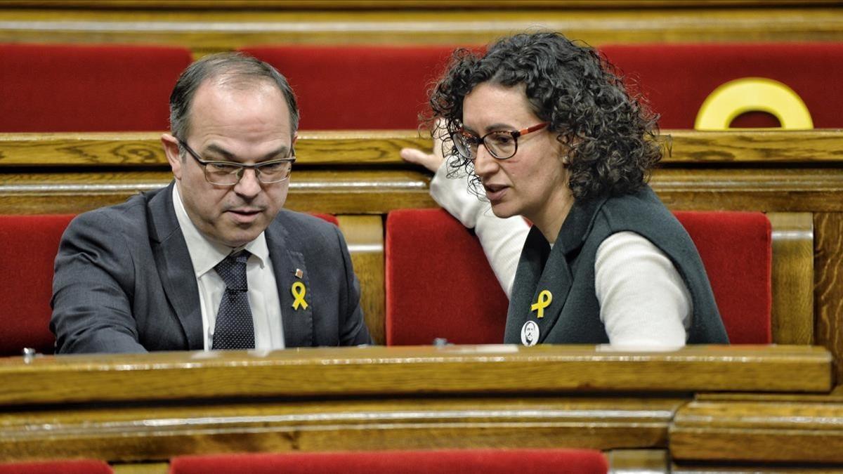 Turull y Rovira, en el pleno del Parlament.