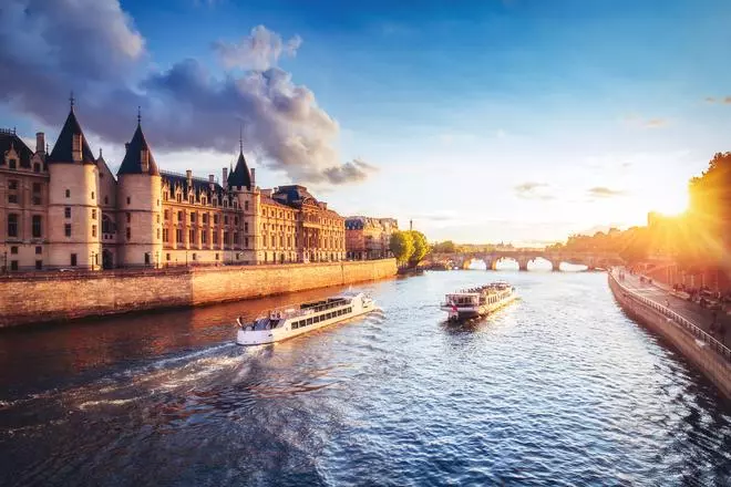 Los cruceros fluviales más espectaculares del mundo: recorren ciudades y castillos de ensueño