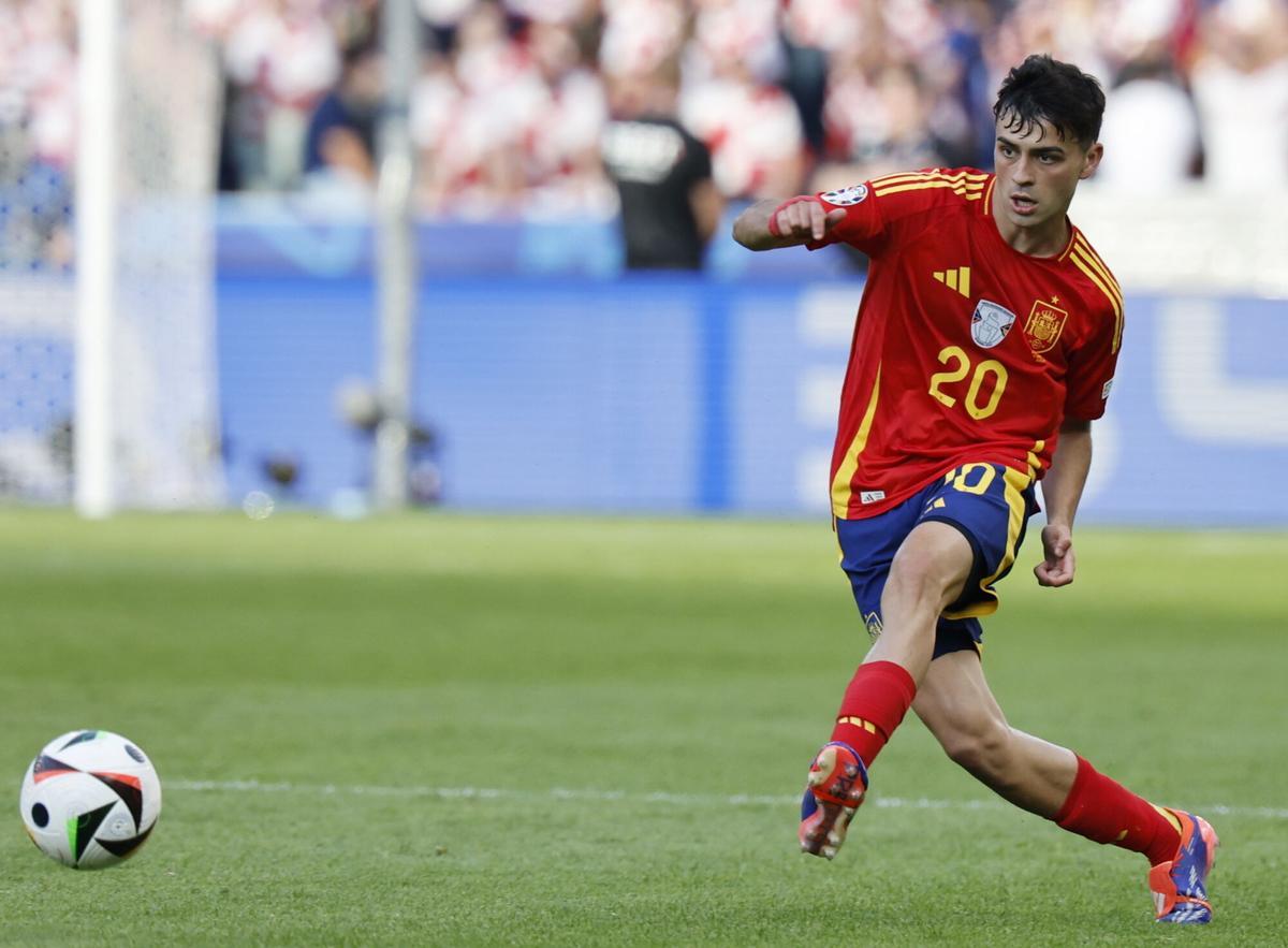 Pedri, en un partido con la selección española