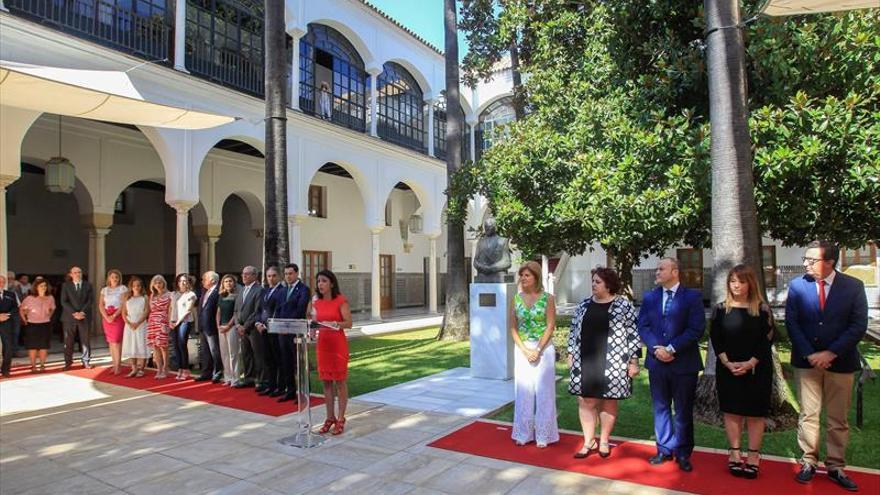 Vox se ausenta del homenaje del Parlamento andaluz a Blas Infante