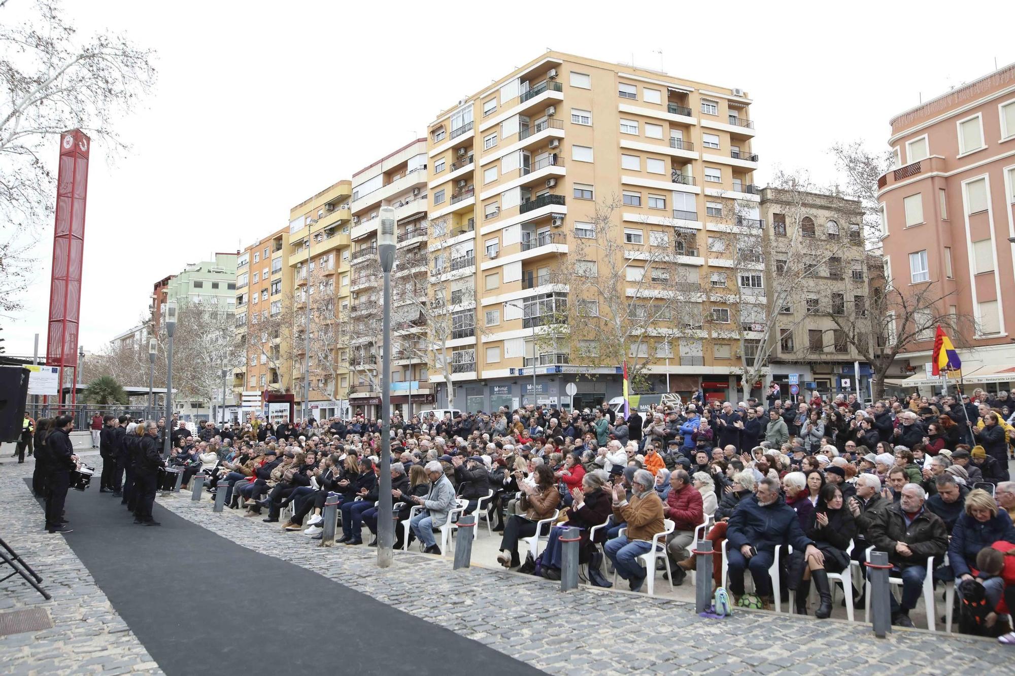 Así fue el homenaje a las víctimas del bombardeo de la estación de Xàtiva en el 85º aniversario del trágico sucesos