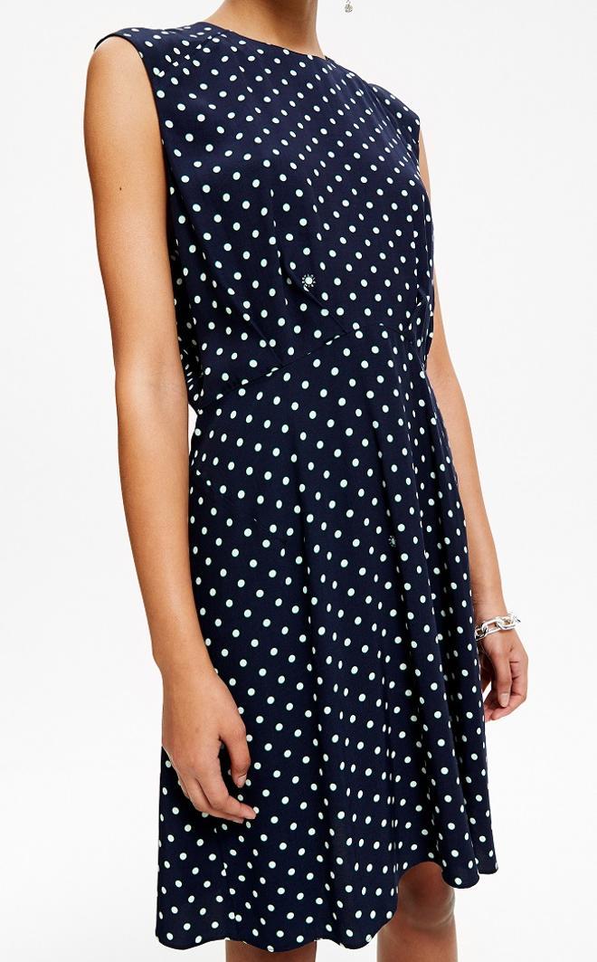 De estilo 'lady' con lunares