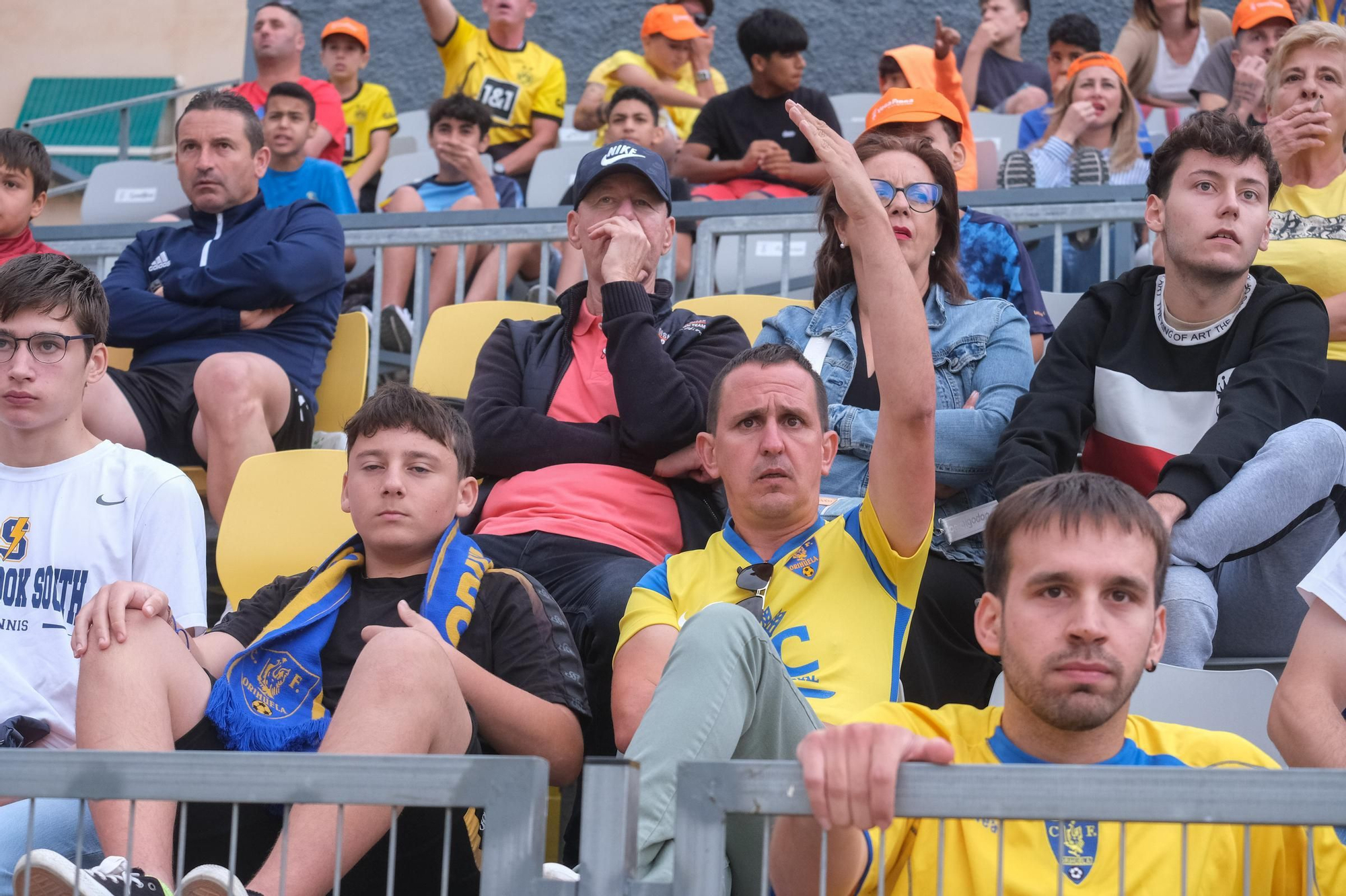 Así se ha vivido el Barakaldo - Orihuela en el estadio de Los Arcos