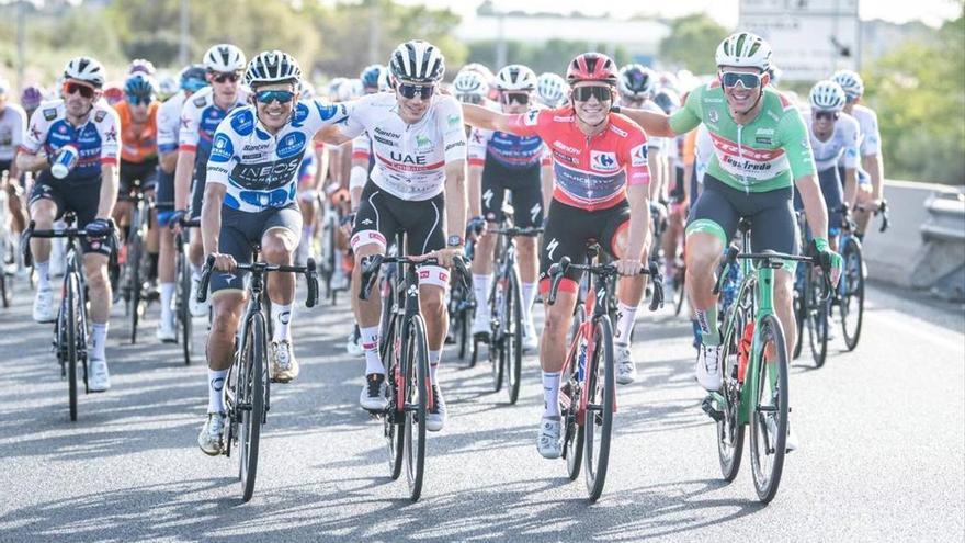 Acaba la Vuelta de Evenepoel, Mas y los chicos del futuro