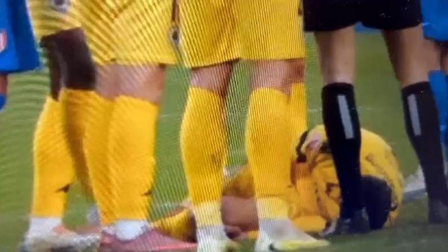 Lesión grave de Roger Colomina en el Atlético B-Hércules en Madrid
