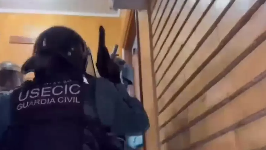 La Guardia Civil desmantela una red de ciberestafadores que actuaba por toda España