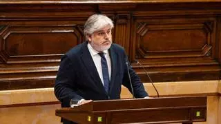 Junts denuncia el dispositivo para detener a Puigdemont y acusa a ERC de "autoimponer un 155" con su 'sí' a Illa