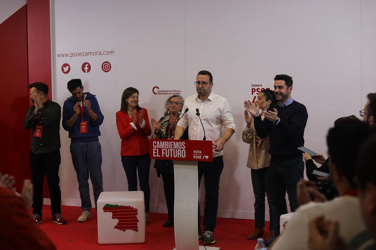 Elecciones en Castilla y León: Los socialistas de Zamora celebran que revalidan sus tres procuradores Elecciones en Castilla y León: Los socialistas de Zamora celebran que revalidan sus tres procuradores