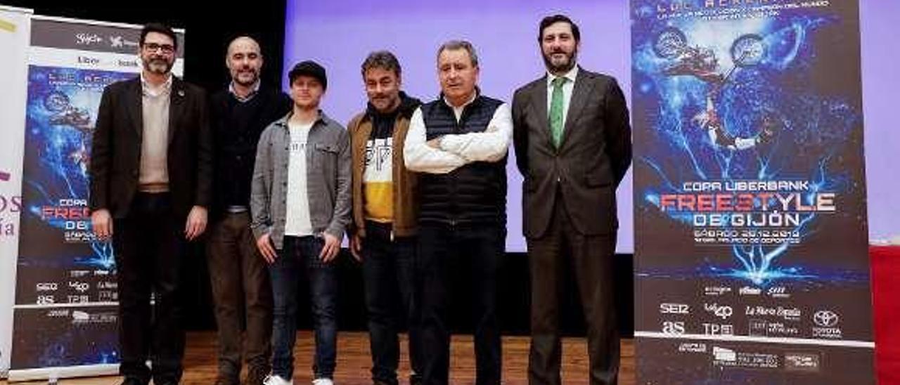 De izquierda a derecha: Simón Cortina, Francisco Costales, Maikel Melero, José Ramón Tuero, Luis Molina y Miguel Ángel Acuña.