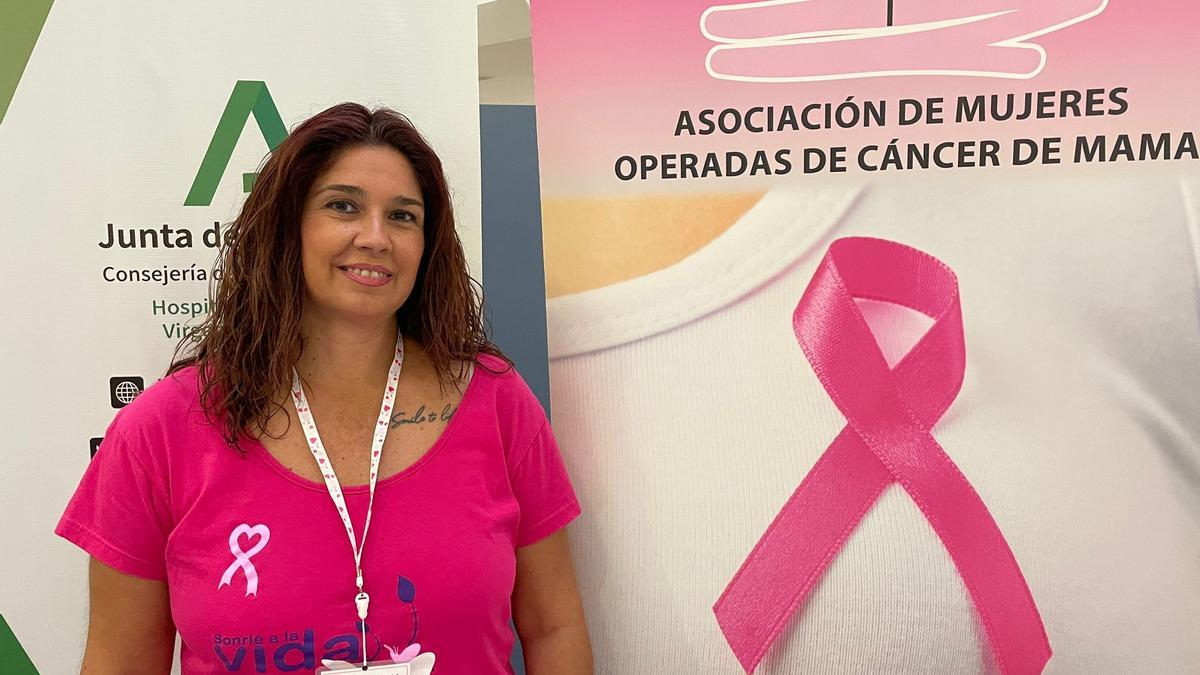 Isabel Albarracín en el Hospital Clínico durante el Día Mundial del Cáncer de mama