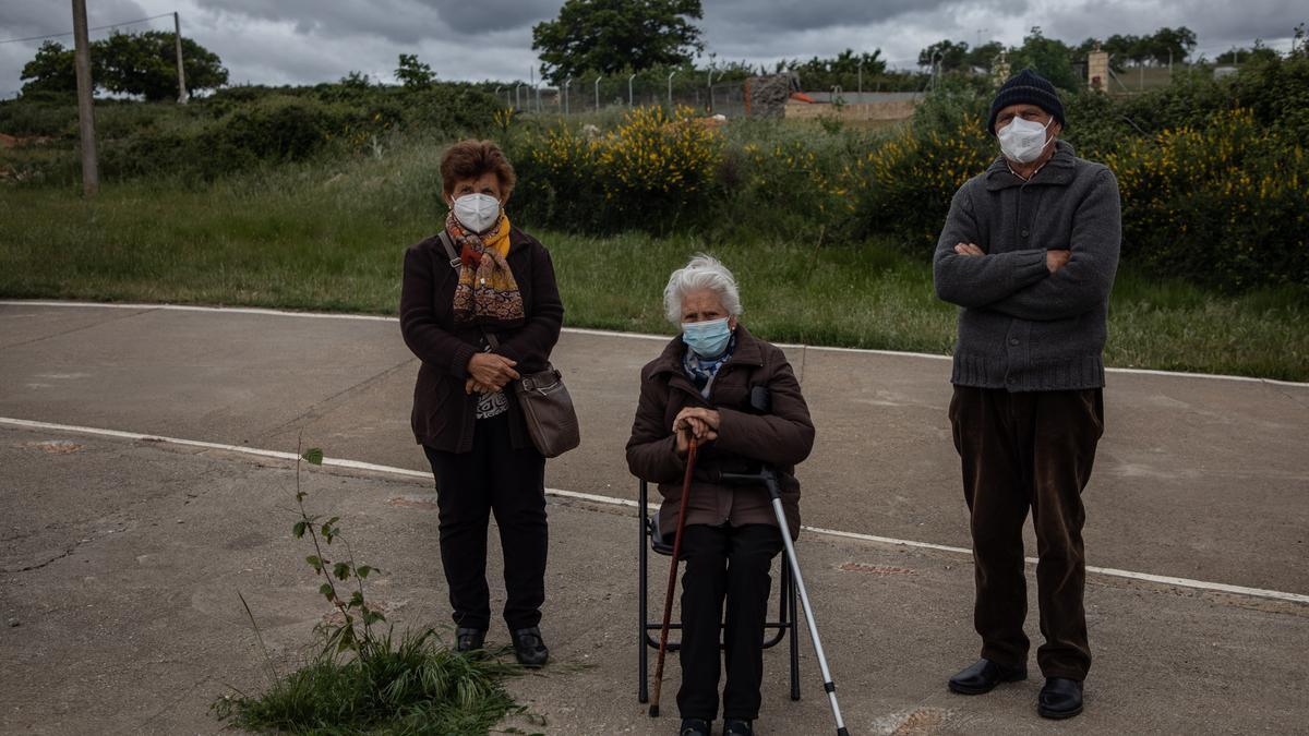 Concentración por la sanidad rural en Tábara