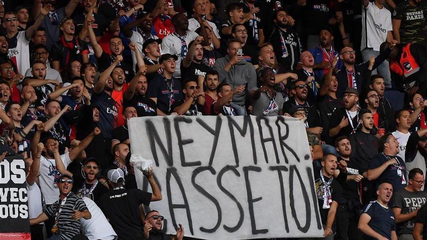 La afición del PSG estalla contra Neymar