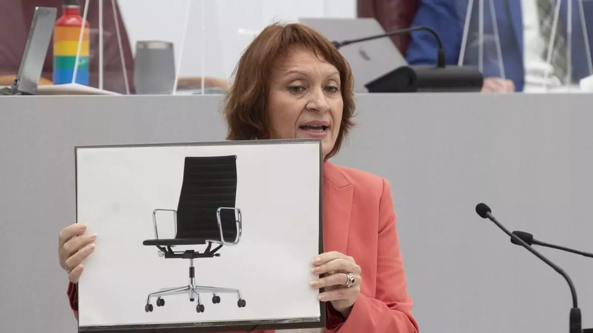Una "poltrona", único proyecto político de López Miras, denuncia Podemos