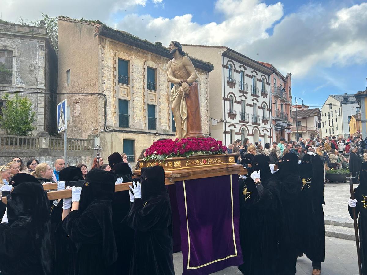 En Imágenes: La Procesión de los Nazarenos en Candás