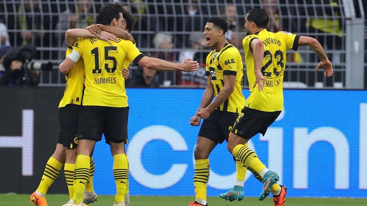 Los jugadores del Dortmund, celebrando un gol al Eintracht