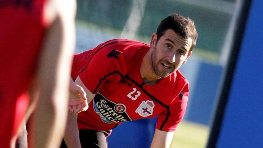 La federación inhabilita a Íñigo López y expedienta al Valladolid