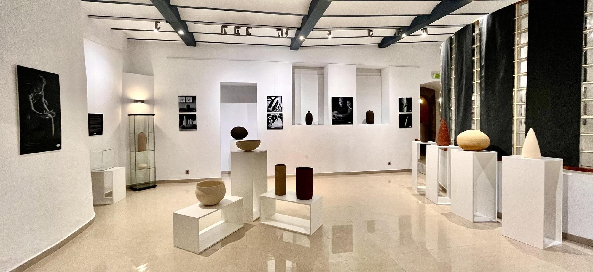 En imágenes: Así es la exposición de cerámica de Cangas que ha organizado el "Tous pa Tous"