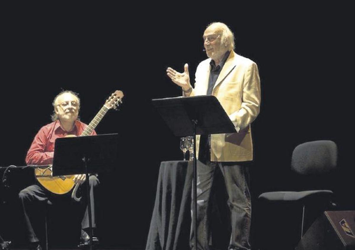 Héctor Alterio: «León Felipe es cáustico y sincero, tiene un gancho muy particular»