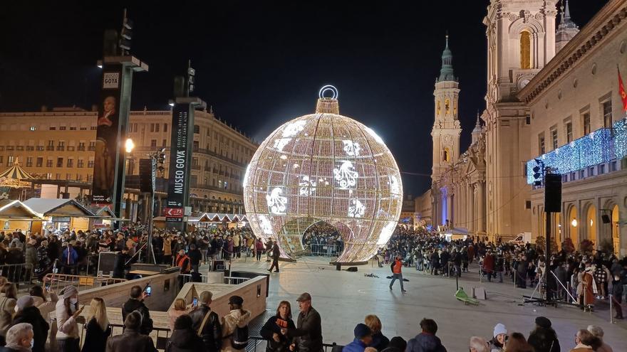 Navidad en Zaragoza: Las luces ya iluminan la ciudad