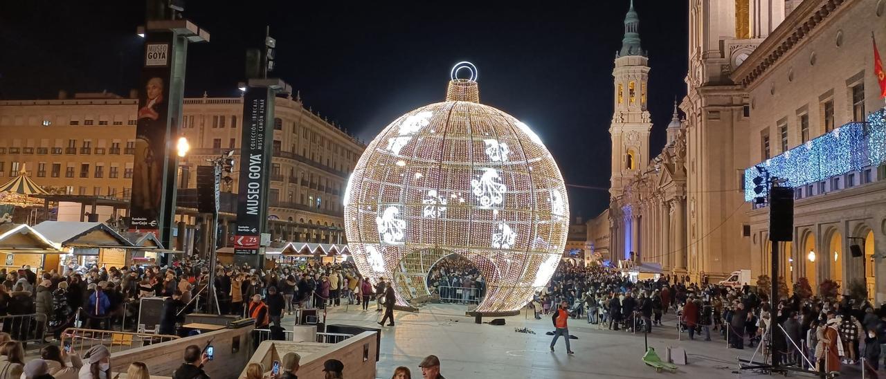 Zaragoza enciende la Navidad