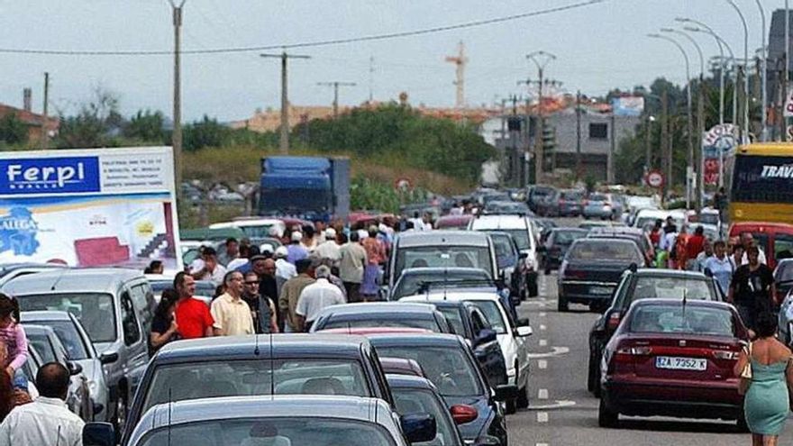 Tramo que se mejorará en A Lanzada. // R. Vázquez