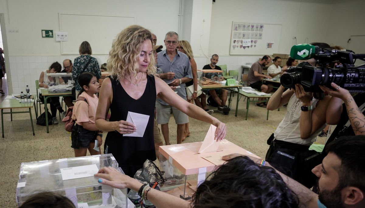 El PSC dona el ‘sorpasso’ a ERC i torna a guanyar les eleccions generals a Catalunya 15 anys després El PSC dona el ‘sorpasso’ a ERC i torna a guanyar les eleccions generals a Catalunya 15 anys després