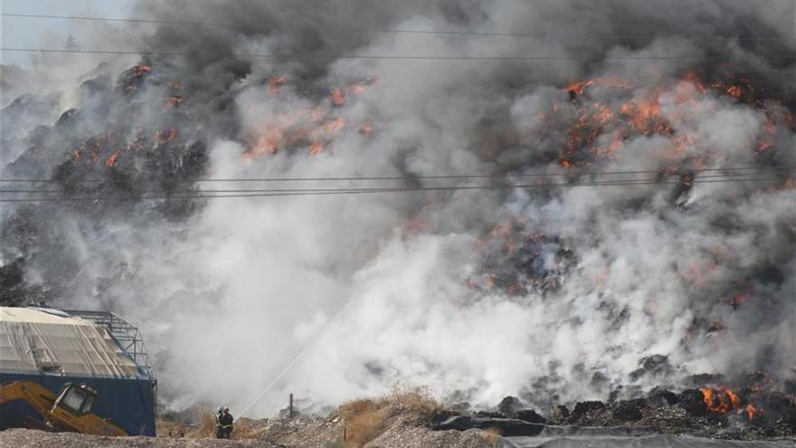 12 días después del fuego, Consistorio y Junta no aclaran la situación de Recicor