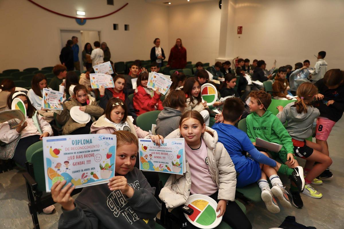 EN IMÁGENES: Luanco acoge un taller sobre alimentación saludable dentro del marco de los 50 años del HUSA EN IMÁGENES: Luanco acoge un taller sobre alimentación saludable dentro del marco de los 50 años del HUSA
