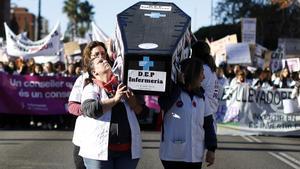 Enfermeras de Cataluña retoman las movilizaciones para exigir mejoras laborales