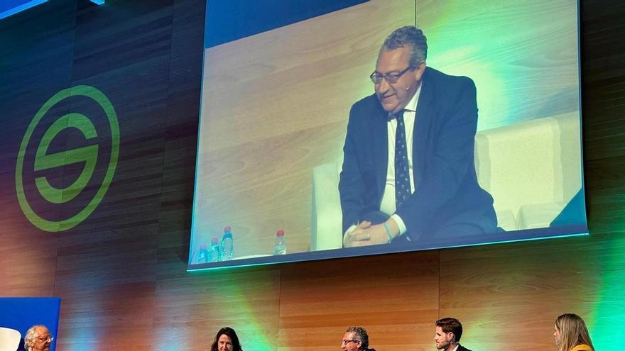 Toni Pérez reivindica en Córdoba el peso de los municipios de menor población en la proyección turística de la Costa Blanca