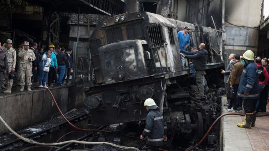 Al menos 25 muertos por un accidente en la estación de El Cairo