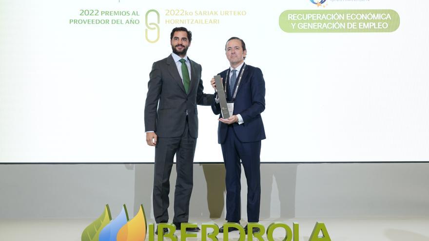 Iberdrola premia a Idesa y Solar Steel por su apoyo a la transición energética