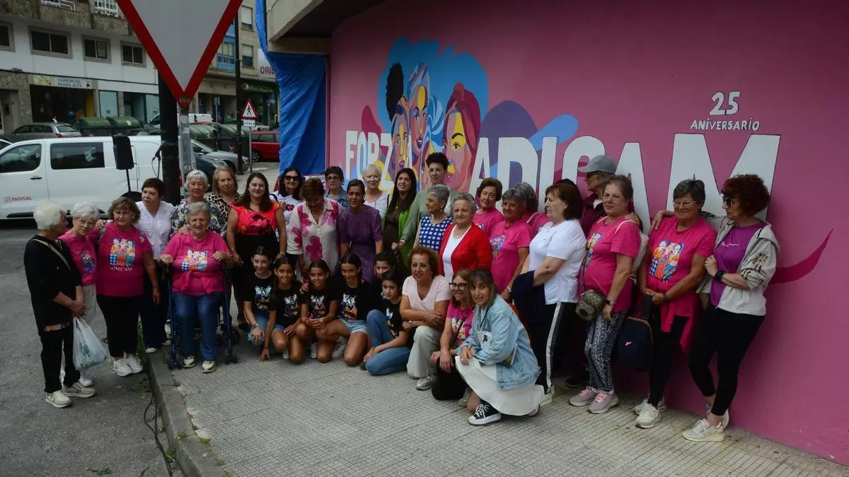 Un mural para no caminar solas: Adicam celebra 25 años de acompañamiento con una obra que simboliza memoria y solidaridad