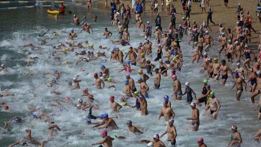 Salida de la Travesía de San Amaro que se disputó el pasado 27 de agosto.