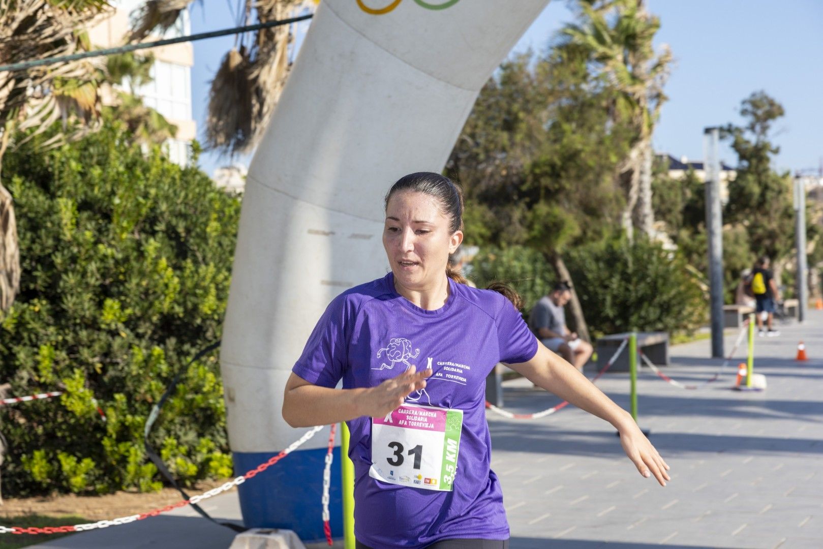 Así fue en imágenes una nueva edición de la carrera solidaria de AFA Torrevieja