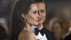 Una imagen de archivo de Angelina Jolie y Brad Pitt.