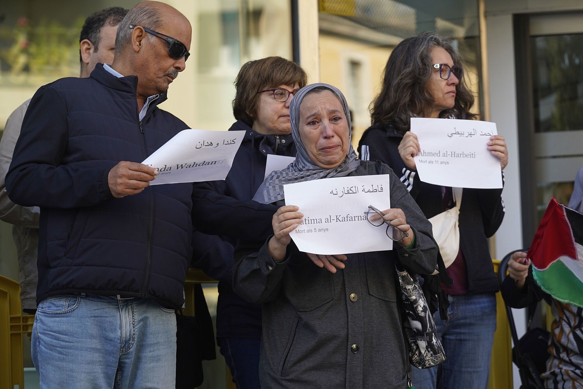 Girona concentració davant de la seu de la Generalitat de Girona vaga general en suport a Palestina