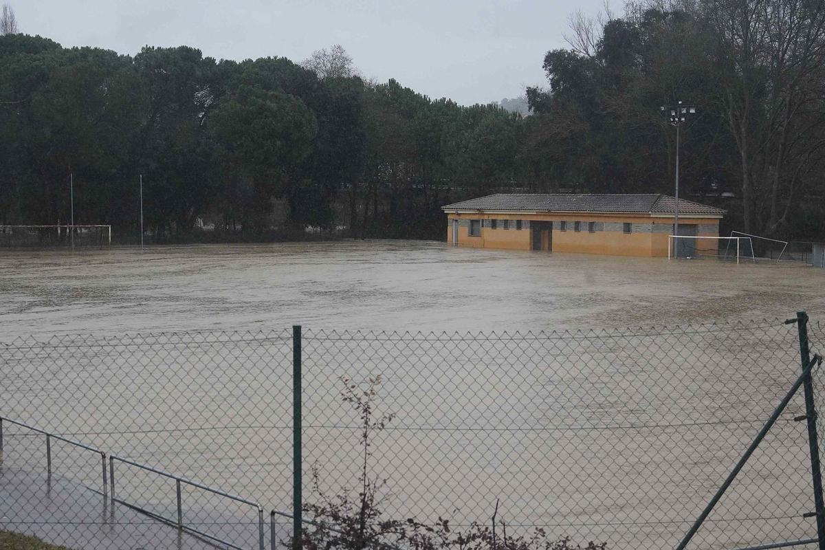Les imatges de l'Onyar i el Ter plens d'aigua