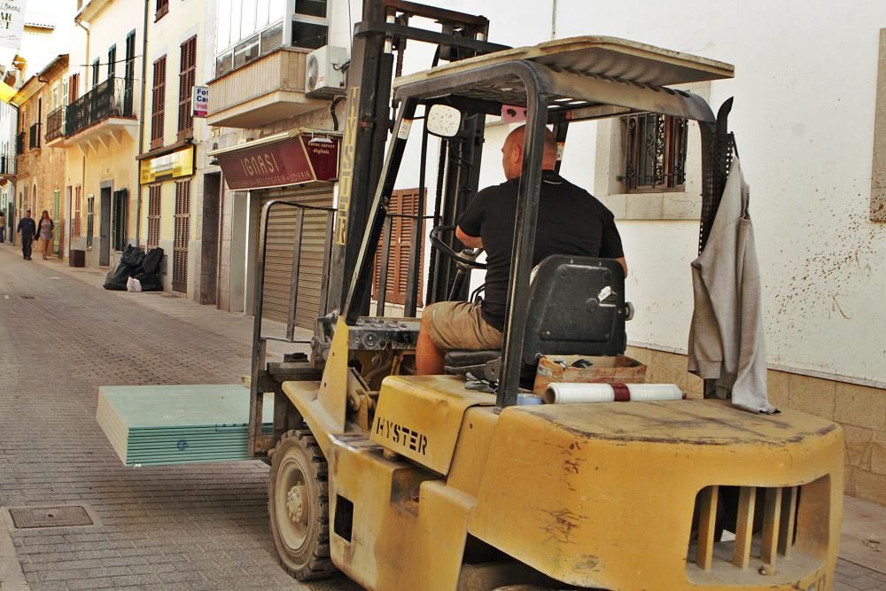 Nach den Wassermassen, in denen 13 Menschen starben, kam die beispiellose Hilfswelle. Die MZ war mehrmals in Sant Llorenç und Umgebung unterwegs.