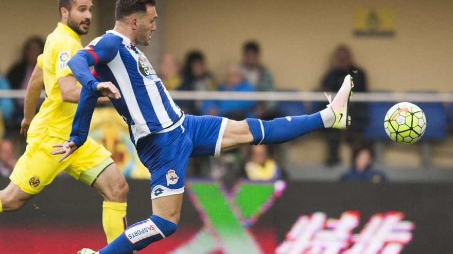 El coruñés Lucas Pérez, durante el partido del pasado domingo en El Madrigal.