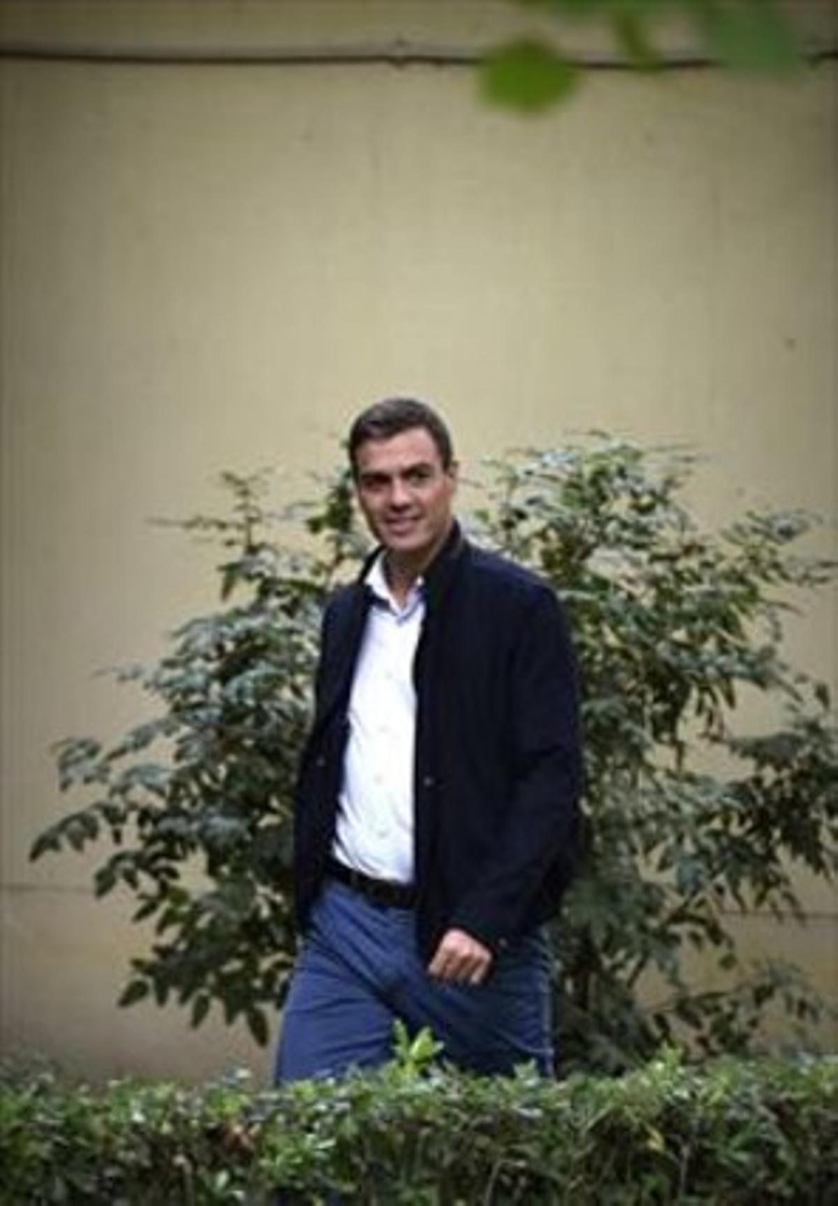 Sánchez, ahir a Madrid, a l’arribar a un acte sobre educació. Sánchez, ahir a Madrid, a l’arribar a un acte sobre educació.